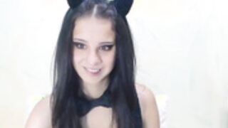 Ehotlovea finger her ass