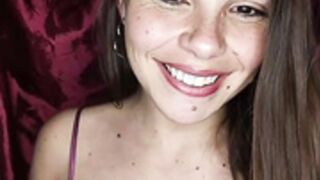 nice brunette Desiree025