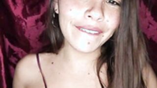 nice brunette Desiree025