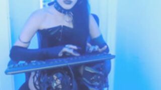 XIOUX - Gothic pussy & tits, no sound - MFC!!