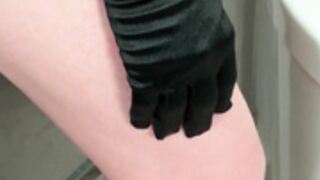 Katy fingers herself in the cunt