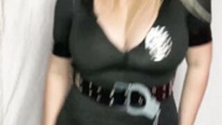 Vanessa Cage 15