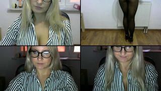 Maarie19 put it in her pussy then sucked her cum off of it then fucked her pussy some more in cam recording 2017-10-05_181949