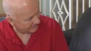 Comparte a su esposa