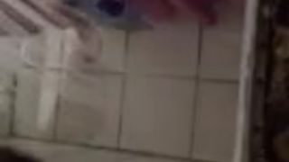 Espiando a La bbecina  tetona