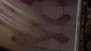 Espiando a La bbecina  tetona