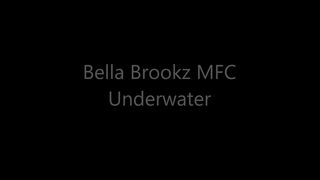 BellaBrookz Underwater in private premium video
