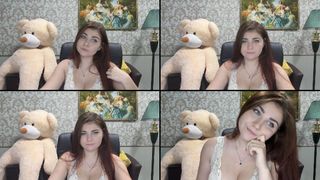 Kelly_Sanches stretches that ass out in free cam recording 2017-10-09_210659