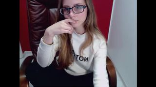 maisunshineee - college shy,prude teen shows her tits