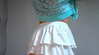 Sweety_Kiki  tease with some titty close ups