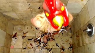 Kittennischeeky chiken fetish in cam recording 2016 May 25 061641