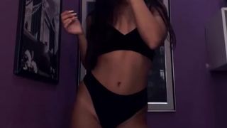 Baby_Mary_Jane - topless in public chat