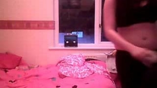 hannah-marie - uk teen shows off her body