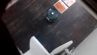 Espiando ala Maestra