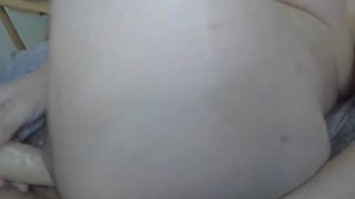 Ivy Skies shows you how she rides in tip recording