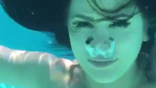 Blowjob under the pool