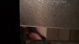 Espiando ala prima en la ducha 2