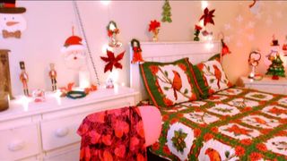 Naked - May Flowers free live webcam.(3)