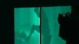 Espiando ala becina 1