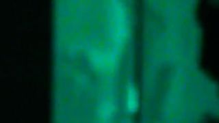 Espiando ala becina 1