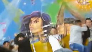 Festival pants malfunction