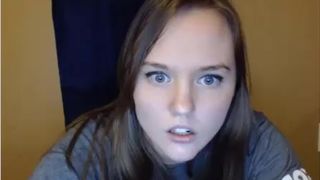 171120_curvyschoolgirl