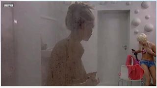 Johanna and Leina shower - big brother Finland