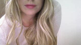 kaylkakes short boob flash