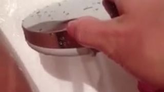 lindsey vonn - shower her pussy