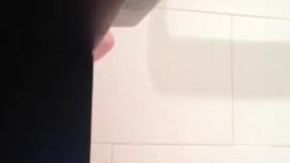 lindsey vonn - shower her pussy