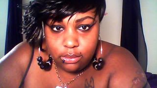 ZhariaxxJune_chubby black webcam girl_2013 imlive.com