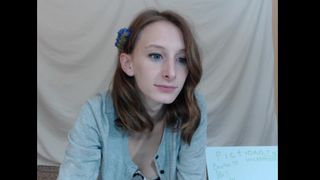 gorgeus blue babe hot titts