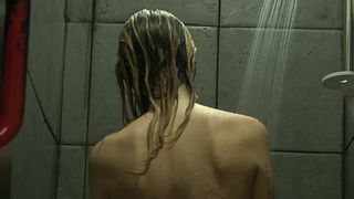 Aemelia F in shower