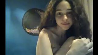 dreianova shows pussy