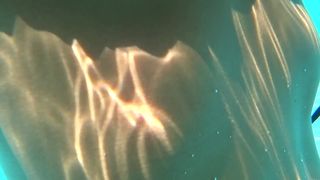 Ayumi Anime - BJ UNDER THE WATER - ASIAN FEET on PUBLIC