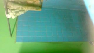 Espiando a Yamile ne la ducha