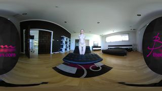 emily bloom leather lounge