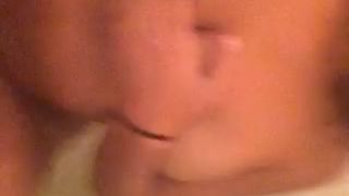 sexy nude in bathtube freind me to see