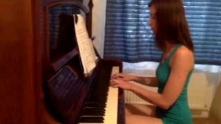 Abigaile Johnson-MYFREECAMS-04-OCT-2014