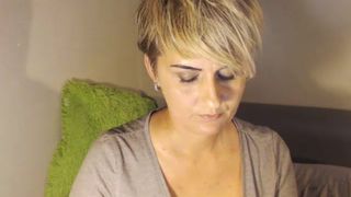 distraction - nice cleevage