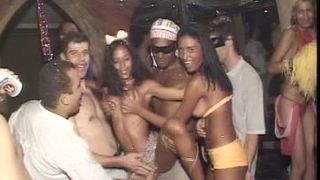 Carnaval No Brasil - Nude Girls Of Partys 2001