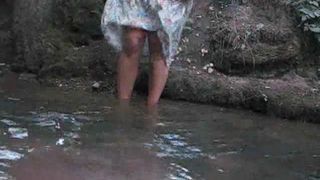 Analbabsi - Playing in the water