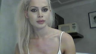 sexy babe oils amazing tits