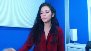 Makaylacortez dancing and flashing