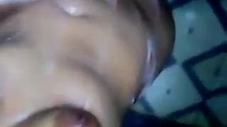 Banandose Le Envia Su Video