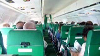 Amatoriale Volo Alitalia Con Masturbazione Femminile