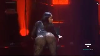 nicki minaj twerk