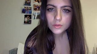 california girl camming on chaturbate