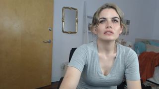 Who is this stunning SM beauty? 2