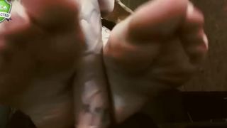 Tastysandy barefoot footjob